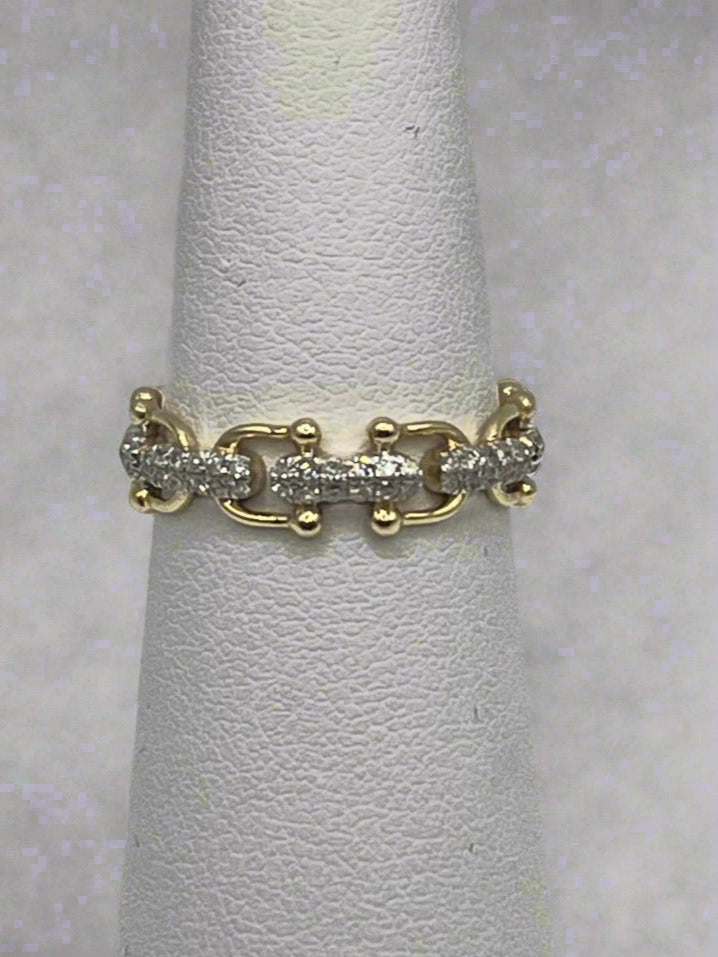 14k Gold and Diamond Links Ring