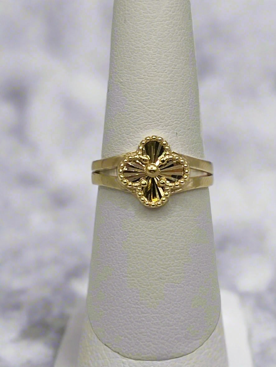 14k Starburst Clover Ring