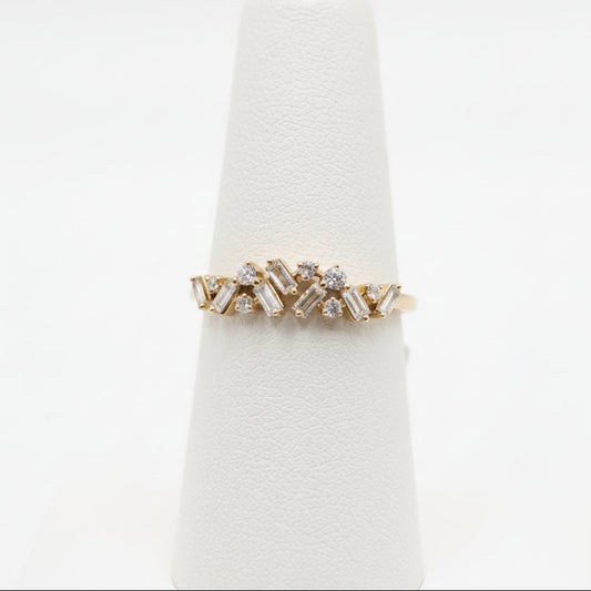 14k Row of Diamonds Ring