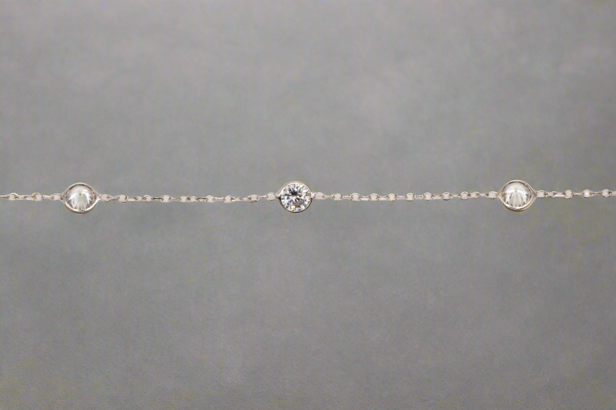 14k White Gold Necklace with Circle Diamonds