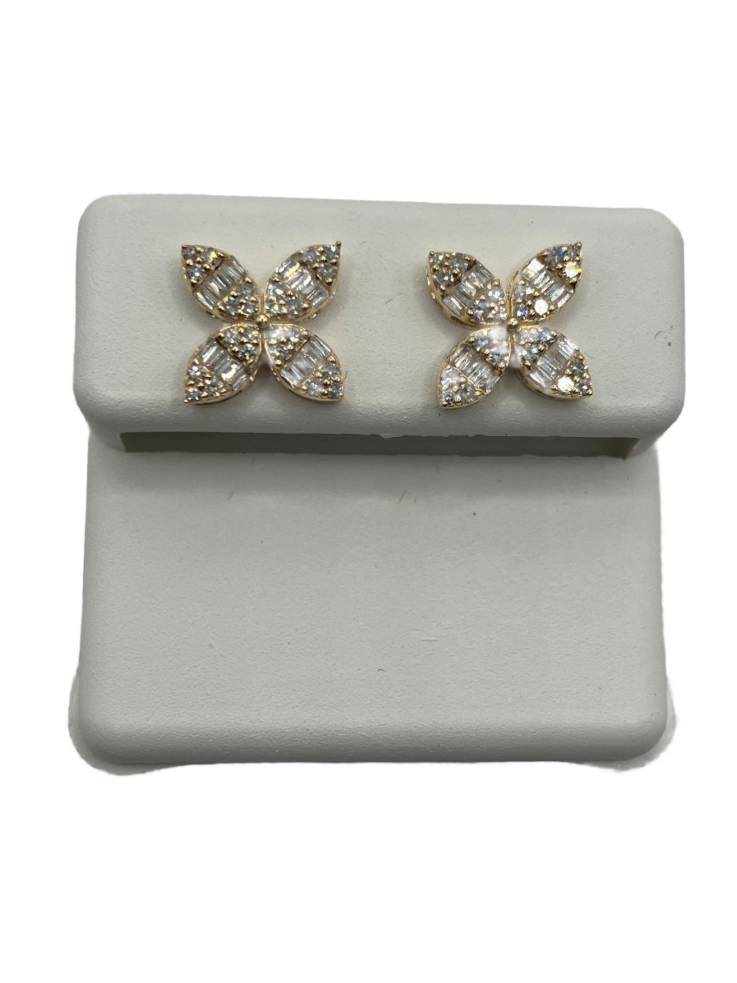 14k Gold Diamond Four Leaf Flower Earrings