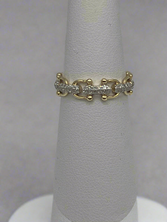 14k Gold and Diamond Links Ring